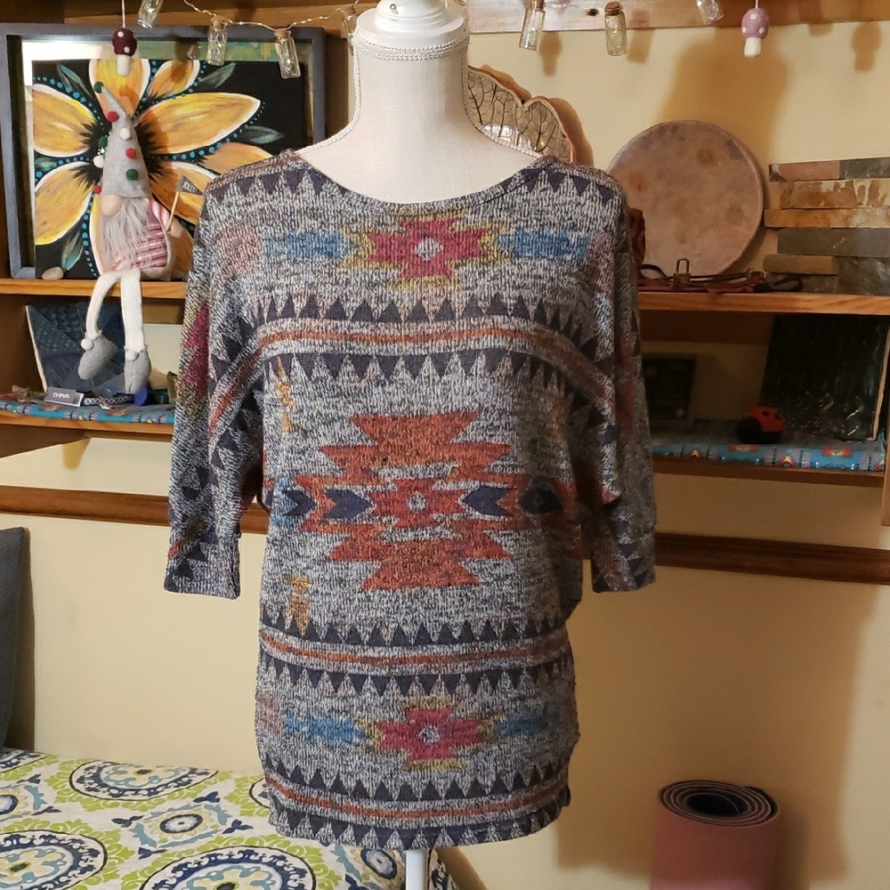 SILVERGATE Aztec Patterned Women's Tunic Top Sz small
